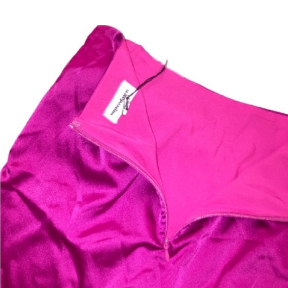 NWT superdown Rissa Wrap Skirt In magenta Size small - Picture 5 of 5